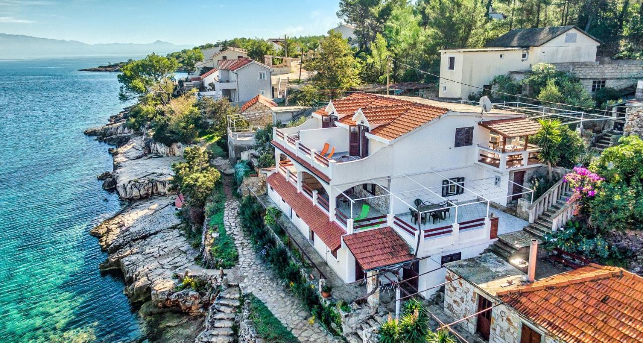 Apartments By The Sea Basina, Hvar - 5699 Vrbanj Buitenkant foto